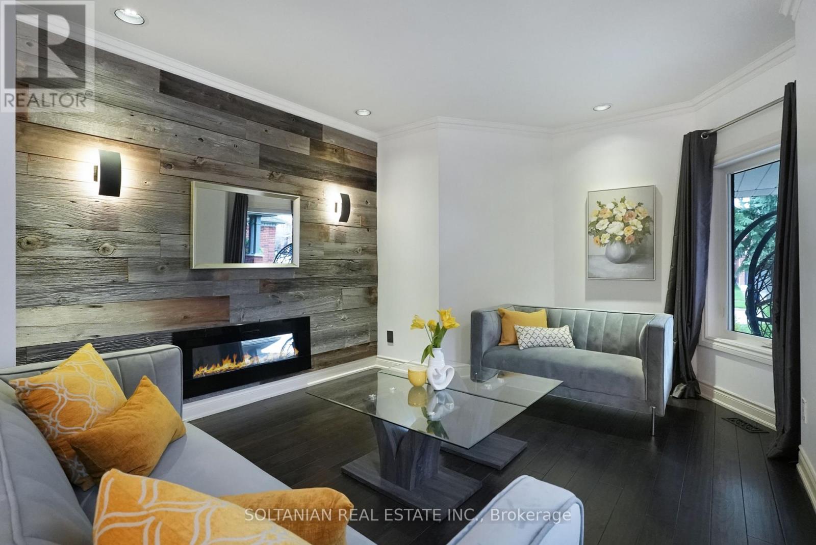 157 BOTHWELL CRESCENT