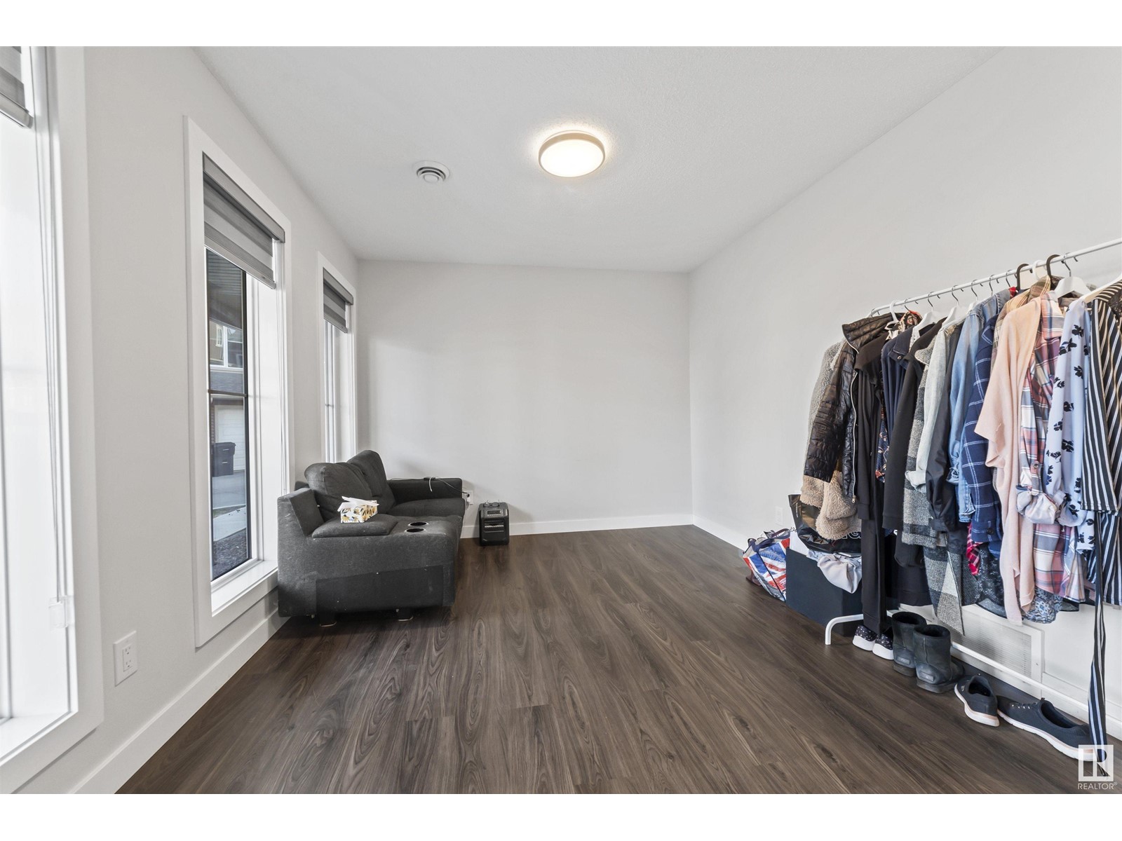 #50 1051 GRAYDON HILL BV SW
