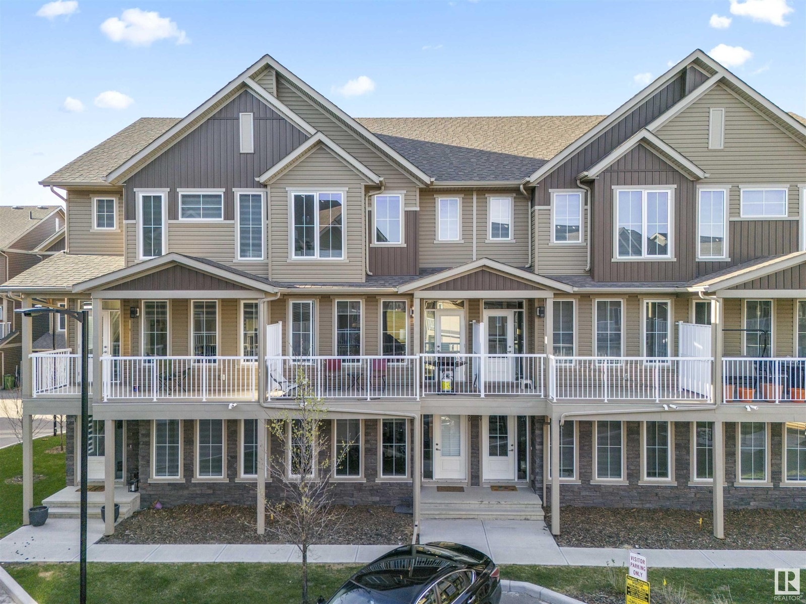 #50 1051 GRAYDON HILL BV SW