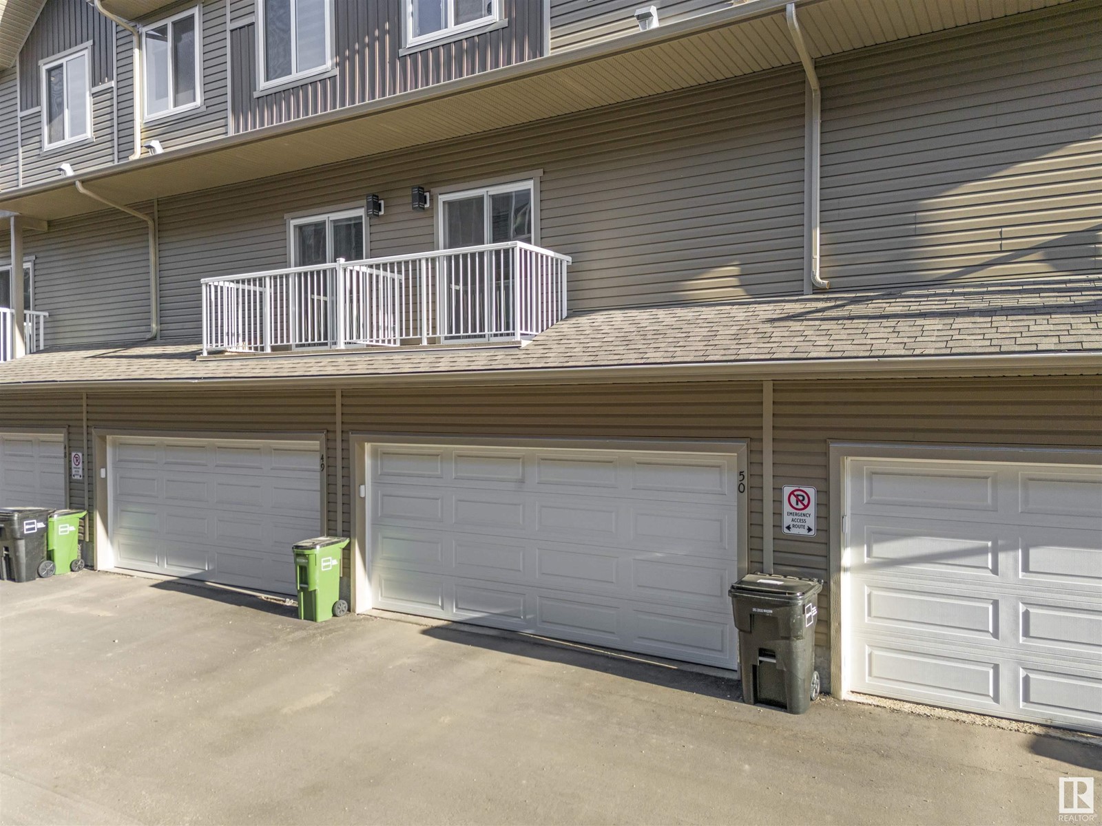 #50 1051 GRAYDON HILL BV SW