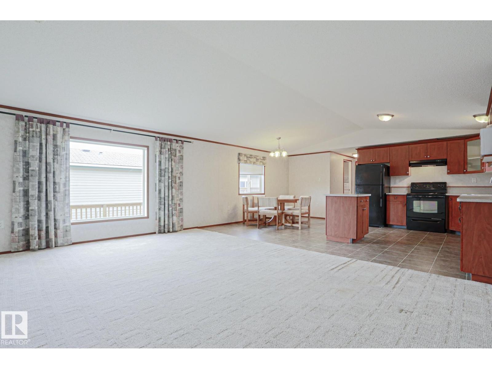 236 Oakwood DR NW