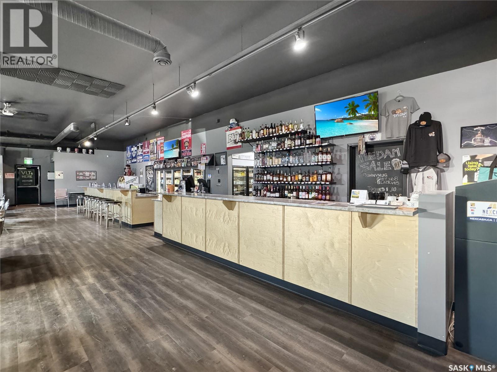 1011 Main STREET