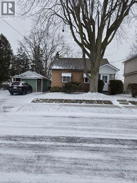 100 NORTH Drive Kitchener ON N2M1K8