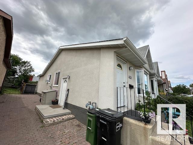 4631 126 AV NW