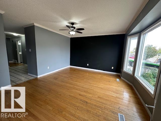 4631 126 AV NW