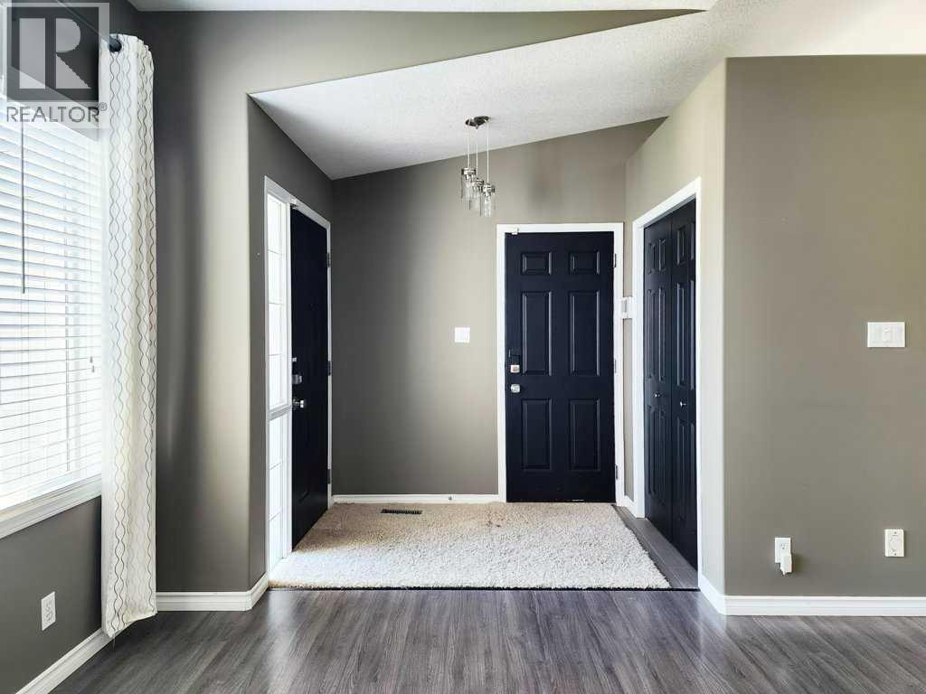 94 Heritage Court W