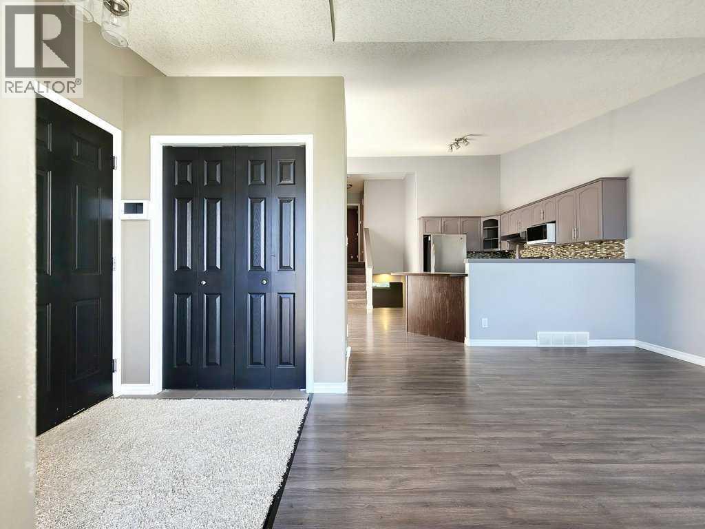 94 Heritage Court W