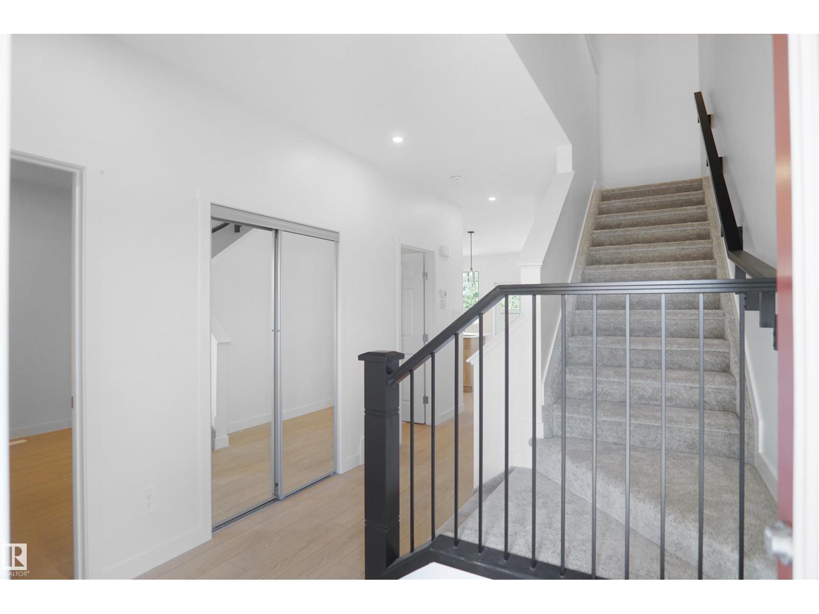 8460 183 AV NW