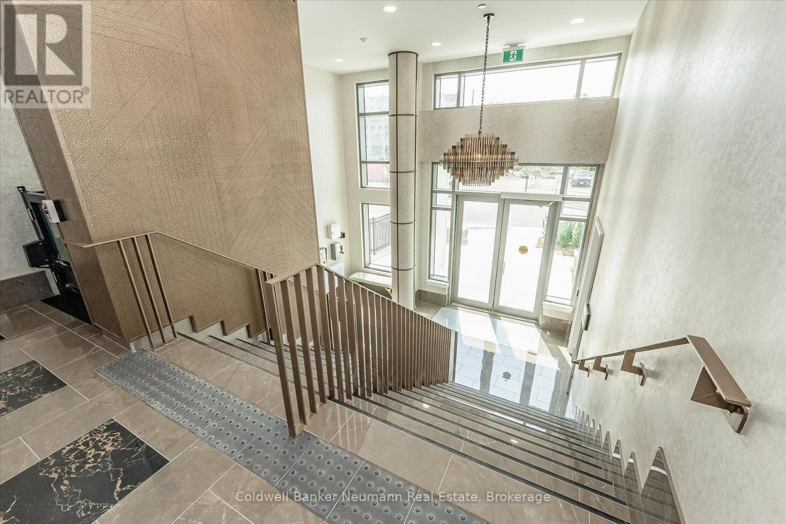 708 - 73 ARTHUR STREET S