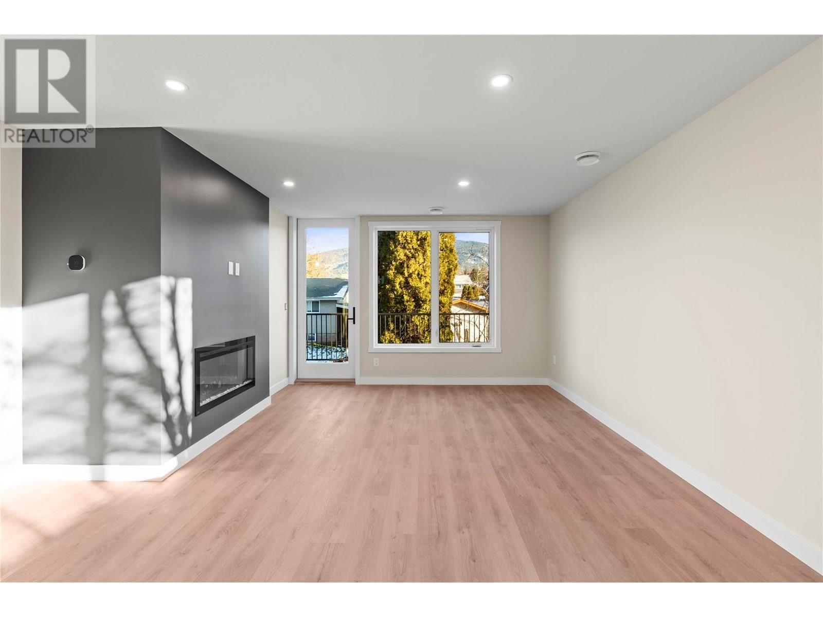 3907 26 Street Unit# 3