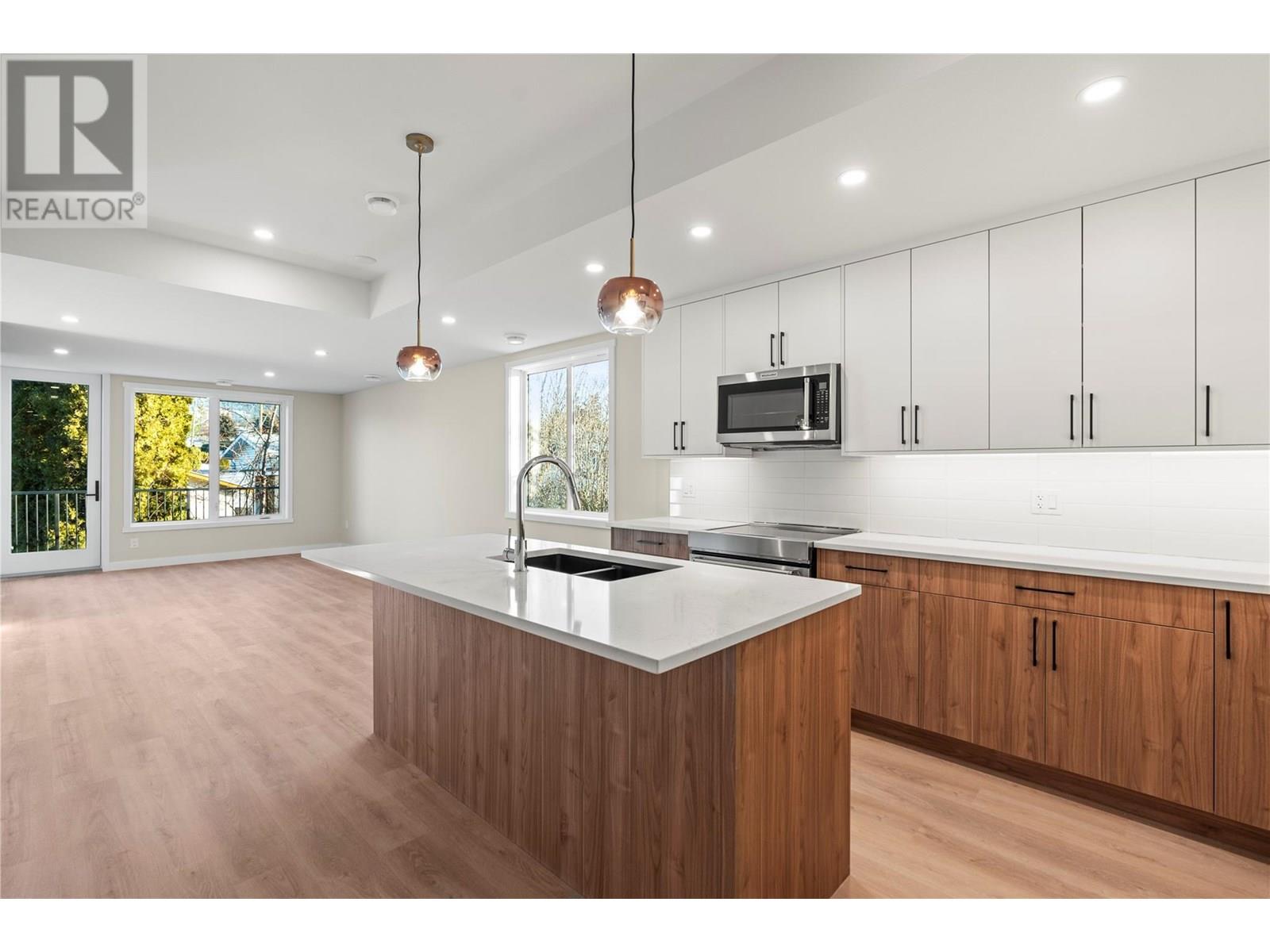 3907 26 Street Unit# 3