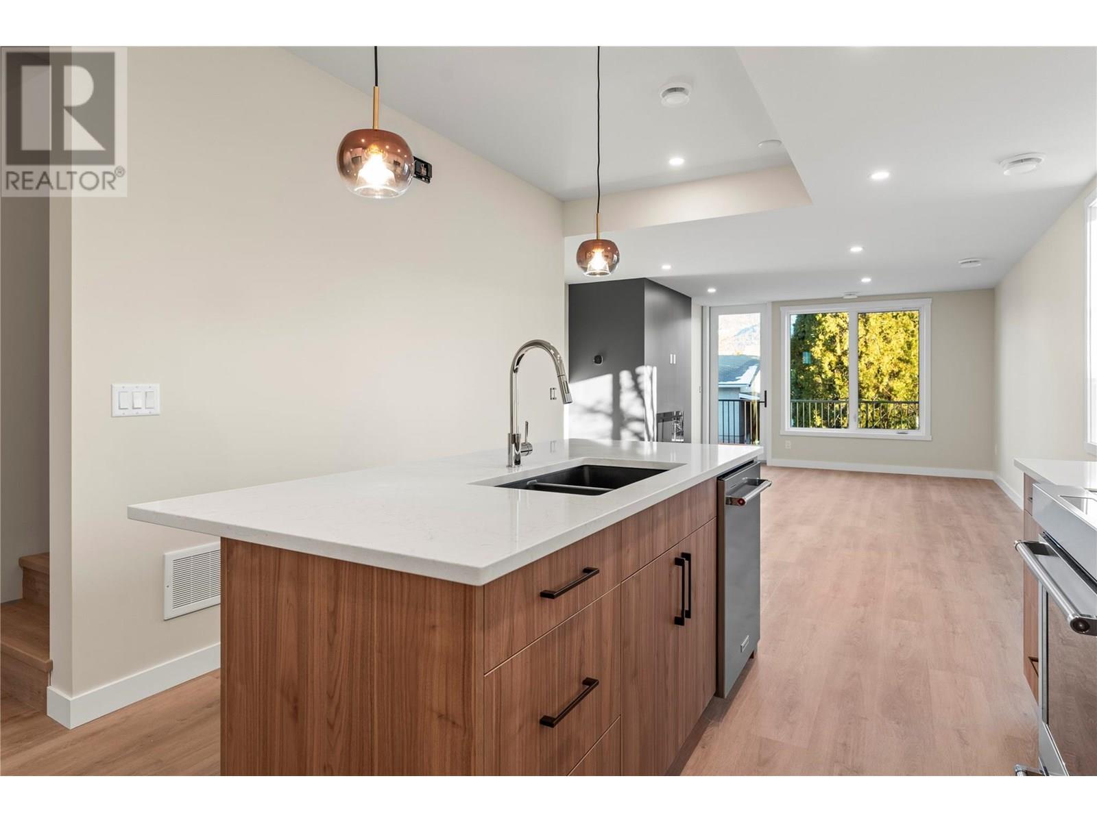 3907 26 Street Unit# 3