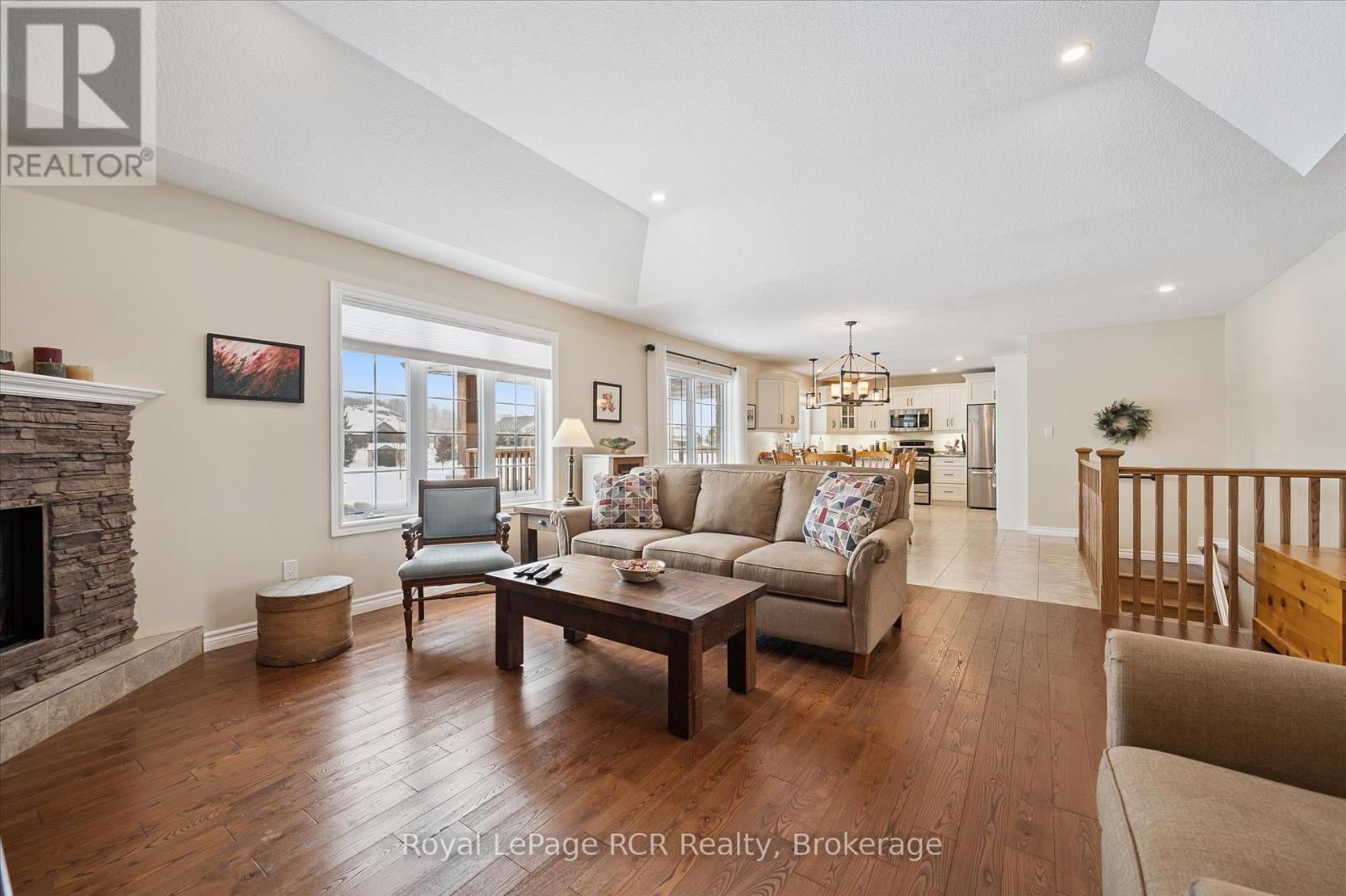 10 SPARBERRY STREET W