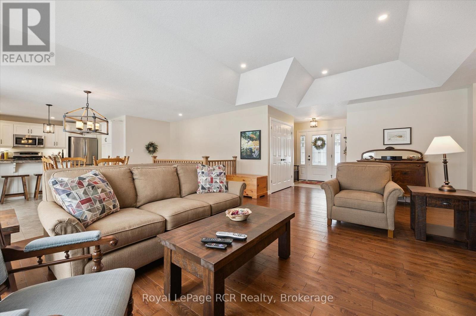 10 SPARBERRY STREET W