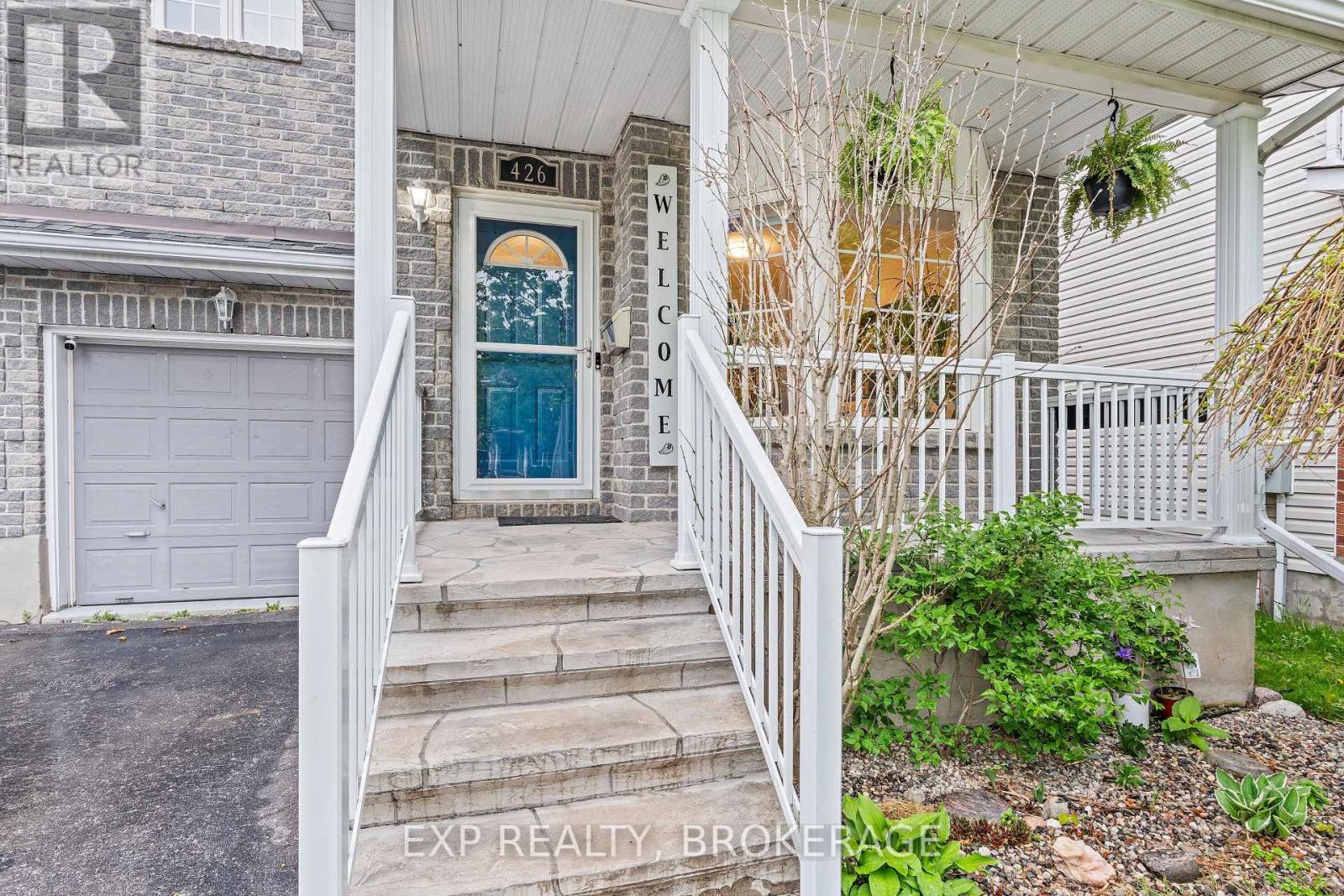 426 FIELDSTONE DRIVE