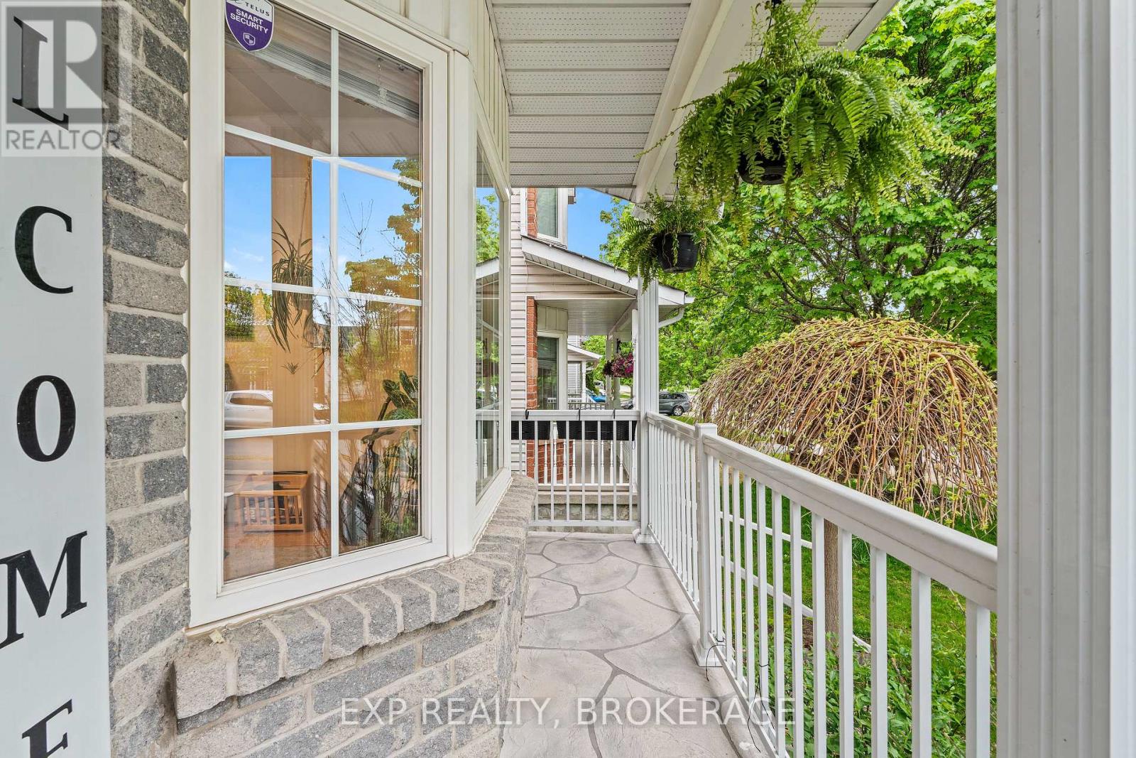 426 FIELDSTONE DRIVE