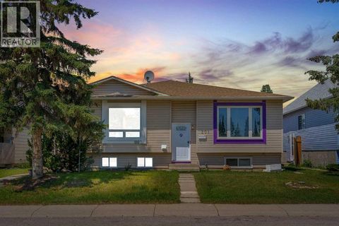 199 Cedardale Road SW Calgary AB T2W5A8