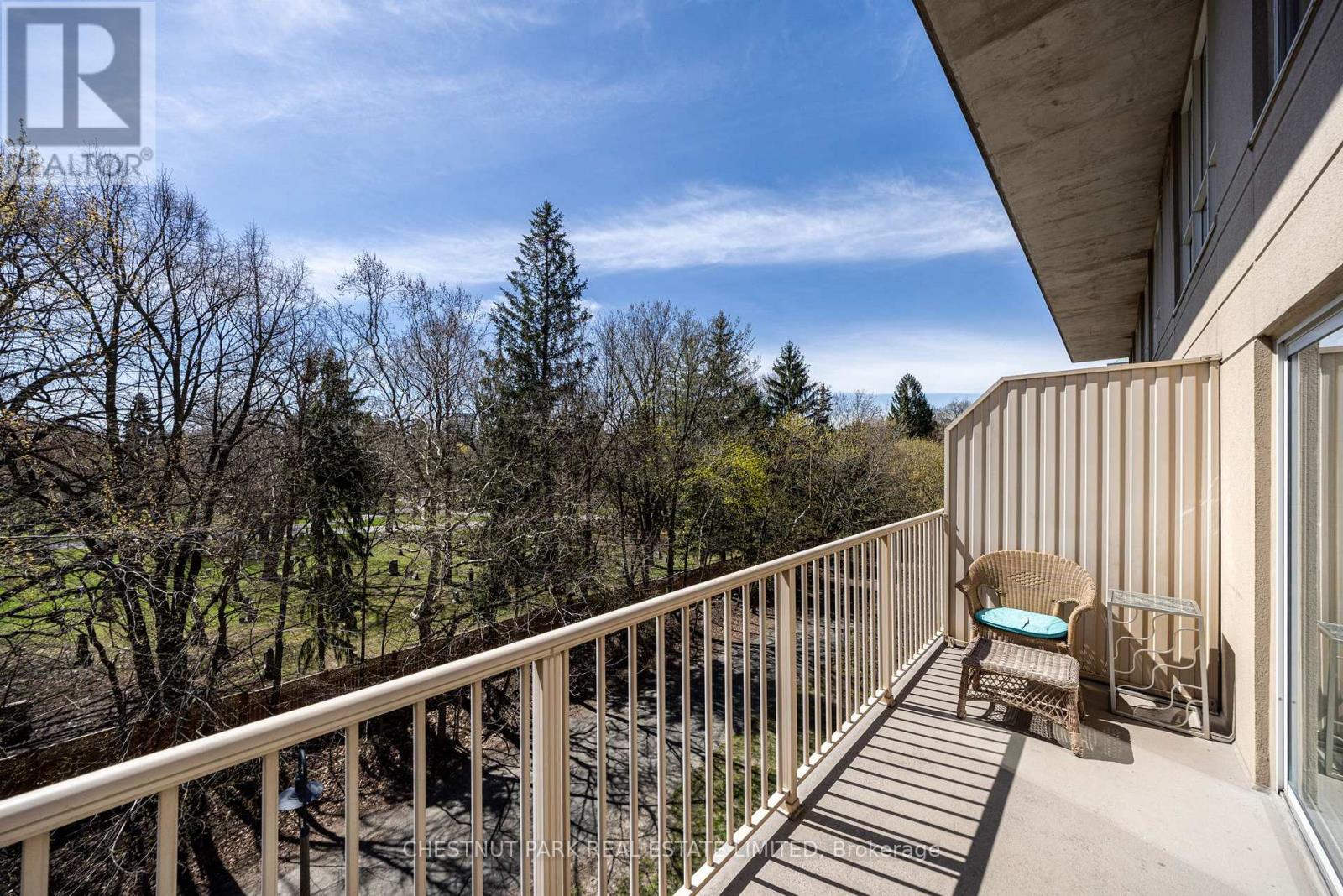 422 - 119 MERTON STREET