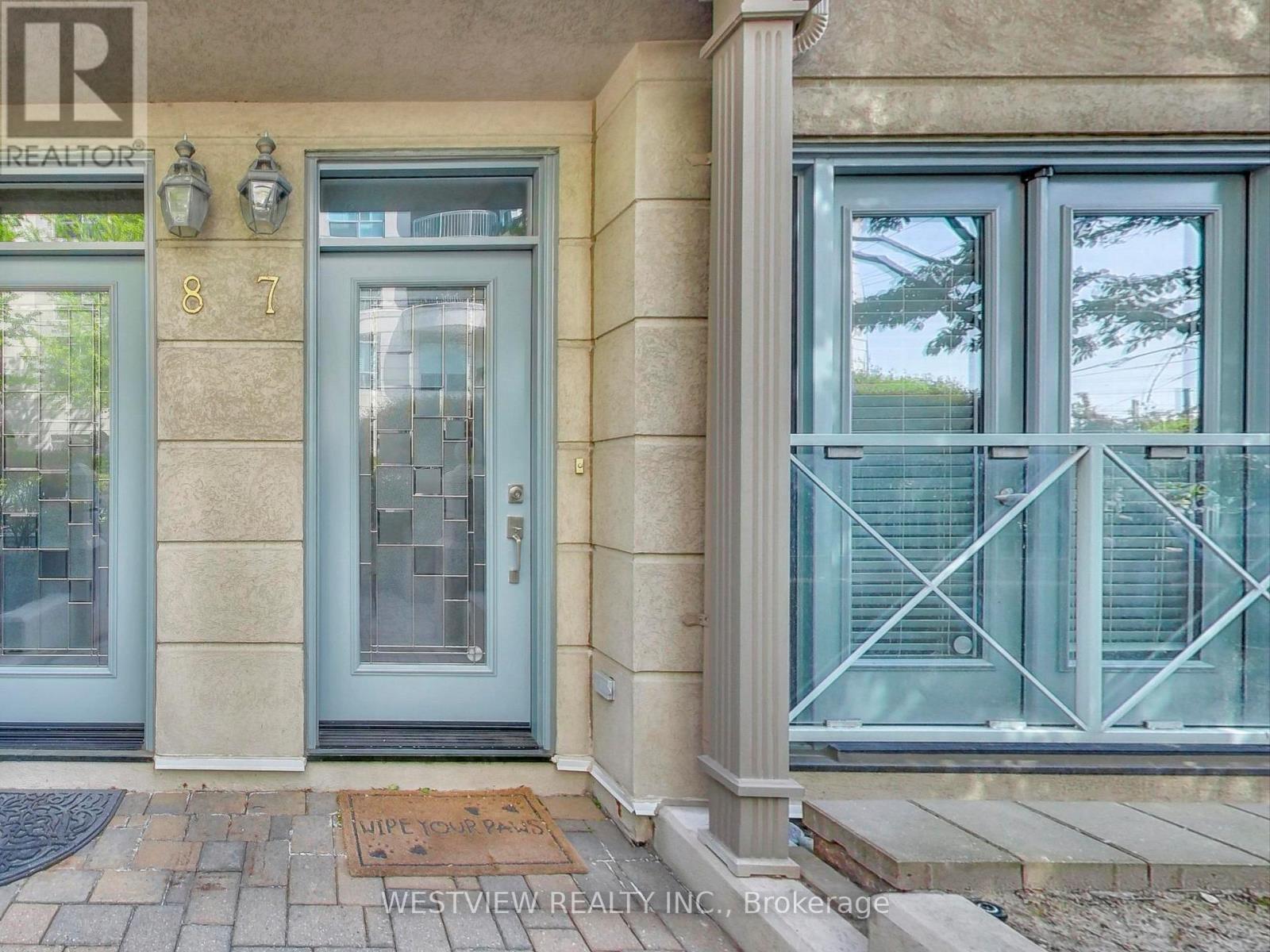 TH7 - 2111 LAKE SHORE BOULEVARD W