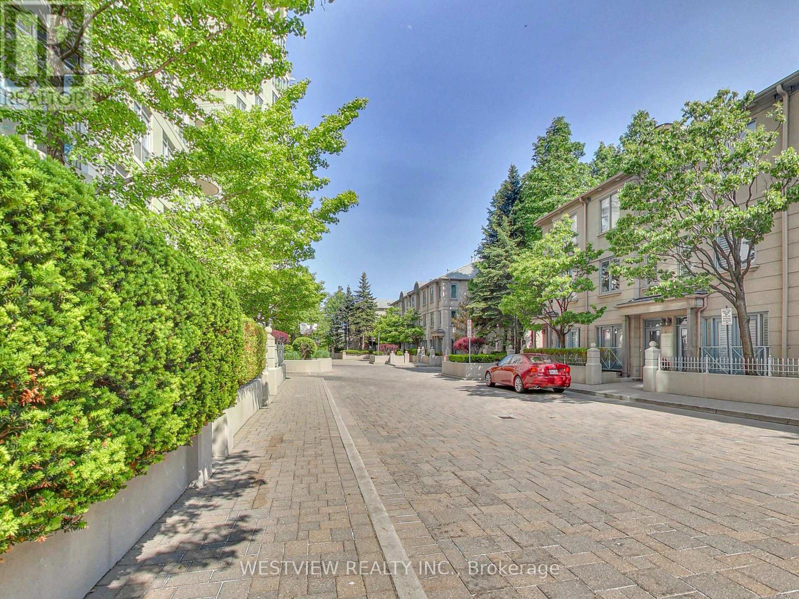 TH7 - 2111 LAKE SHORE BOULEVARD W