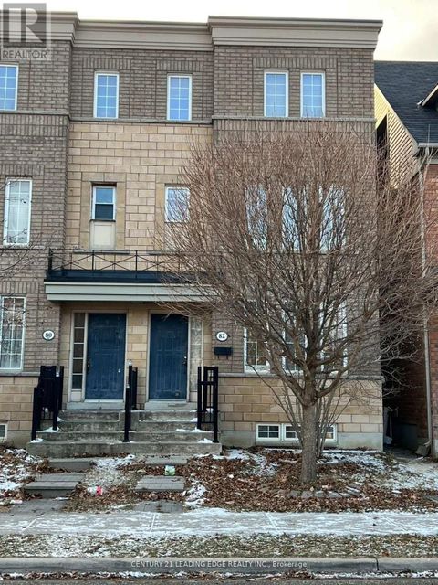 82 LEITCH AVENUE Toronto (York University Heights) ON M3J0C9