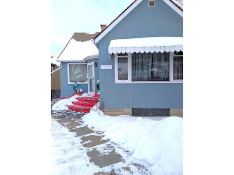 11321 101 ST NW Edmonton AB T5G2A6