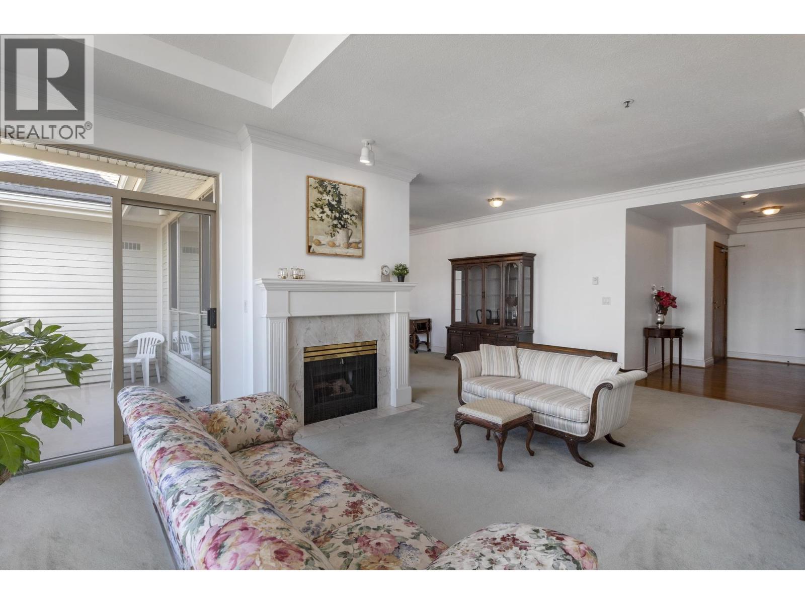 405 3777 W 8TH AVENUE