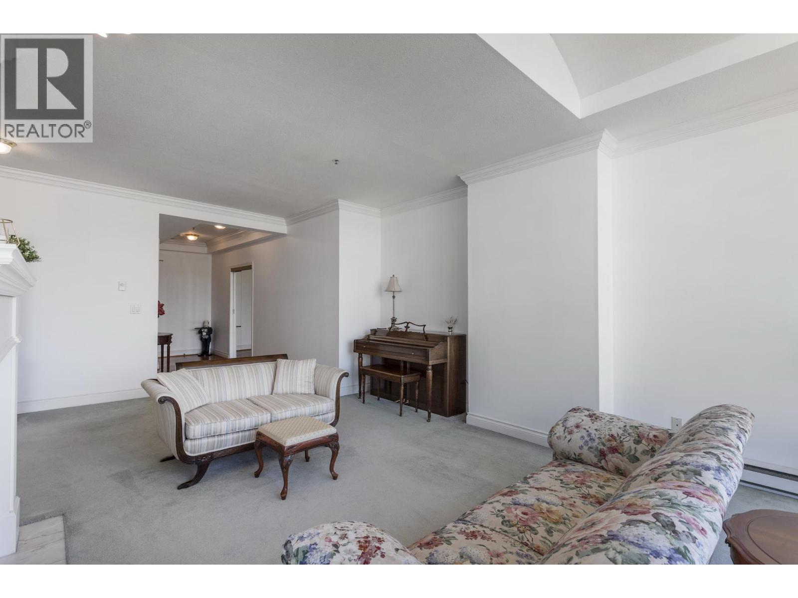 405 3777 W 8TH AVENUE