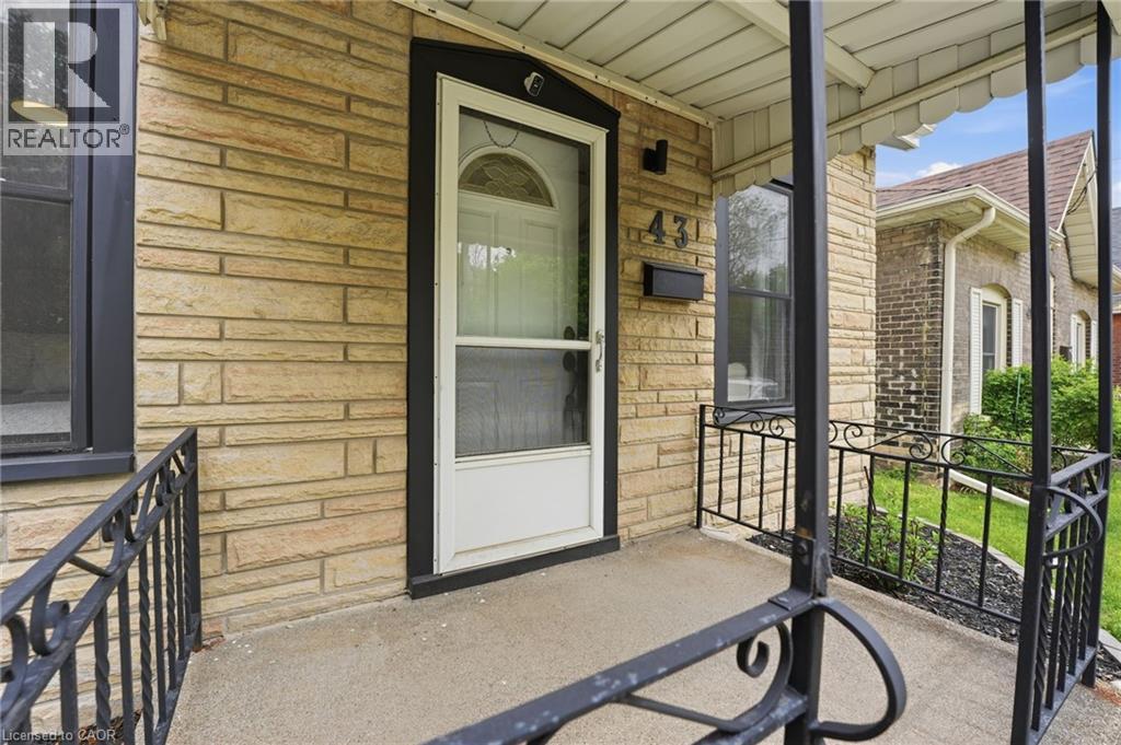 43 ALONZO Street