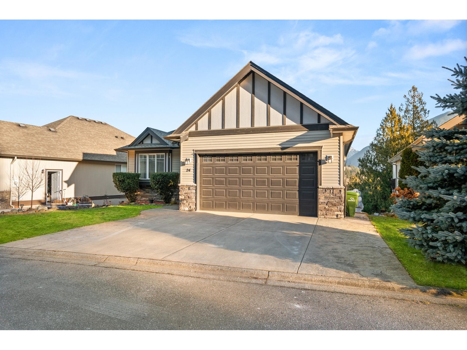 24 45957 SHERWOOD DRIVE|Promontory