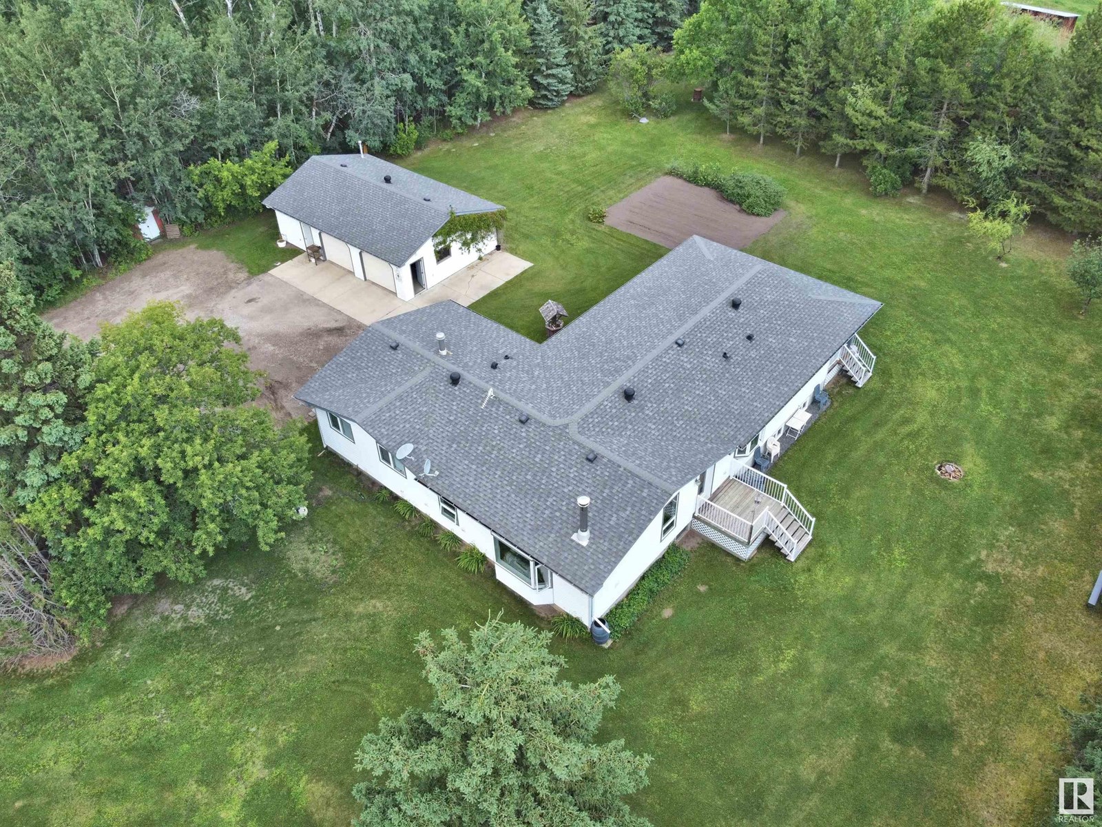 57015 Rge Rd 271
