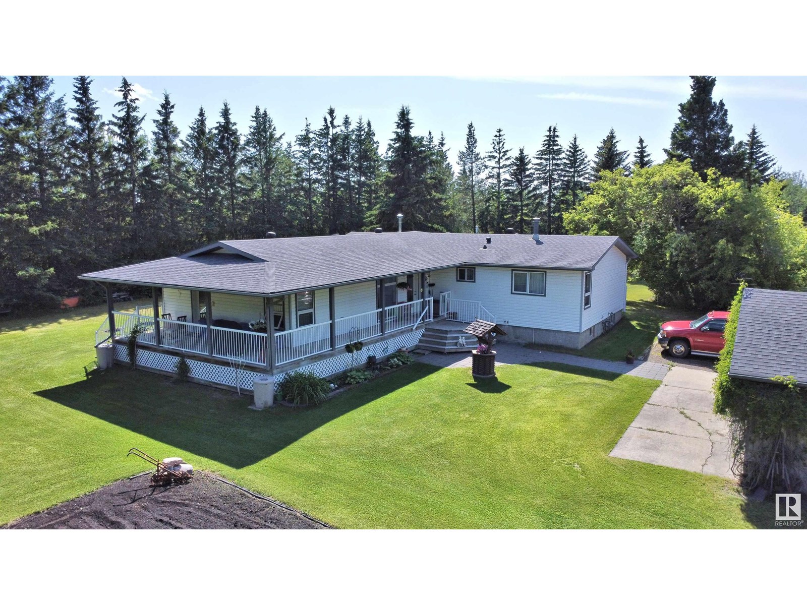 57015 Rge Rd 271