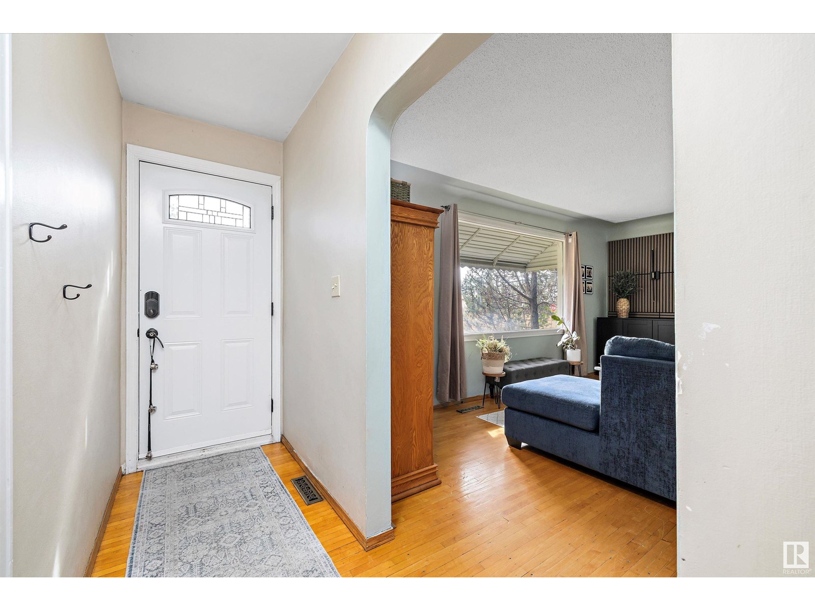 8006 75 ST NW