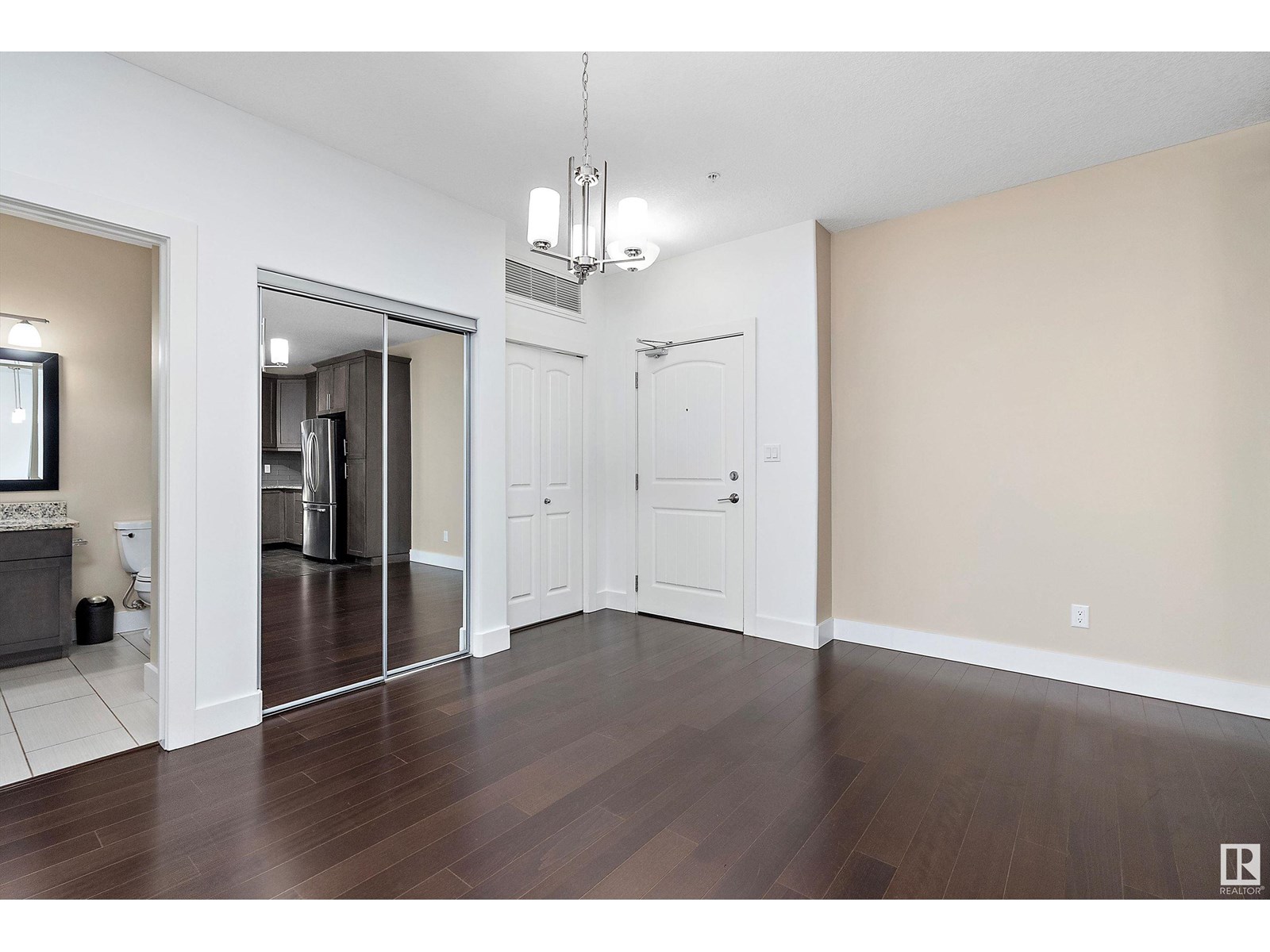 #331 6079 MAYNARD WY NW