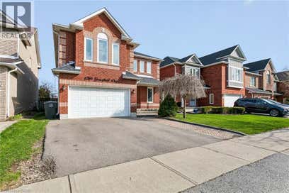 6769 GRACEFIELD Drive Mississauga ON L5N6T5