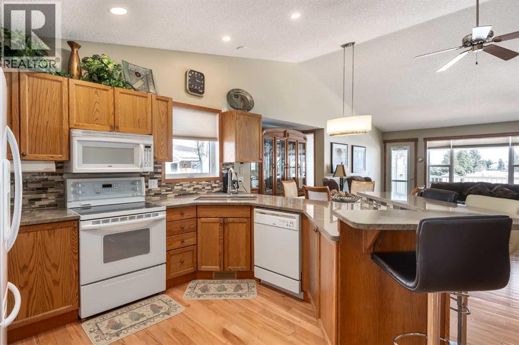 912 Riverside Drive NW