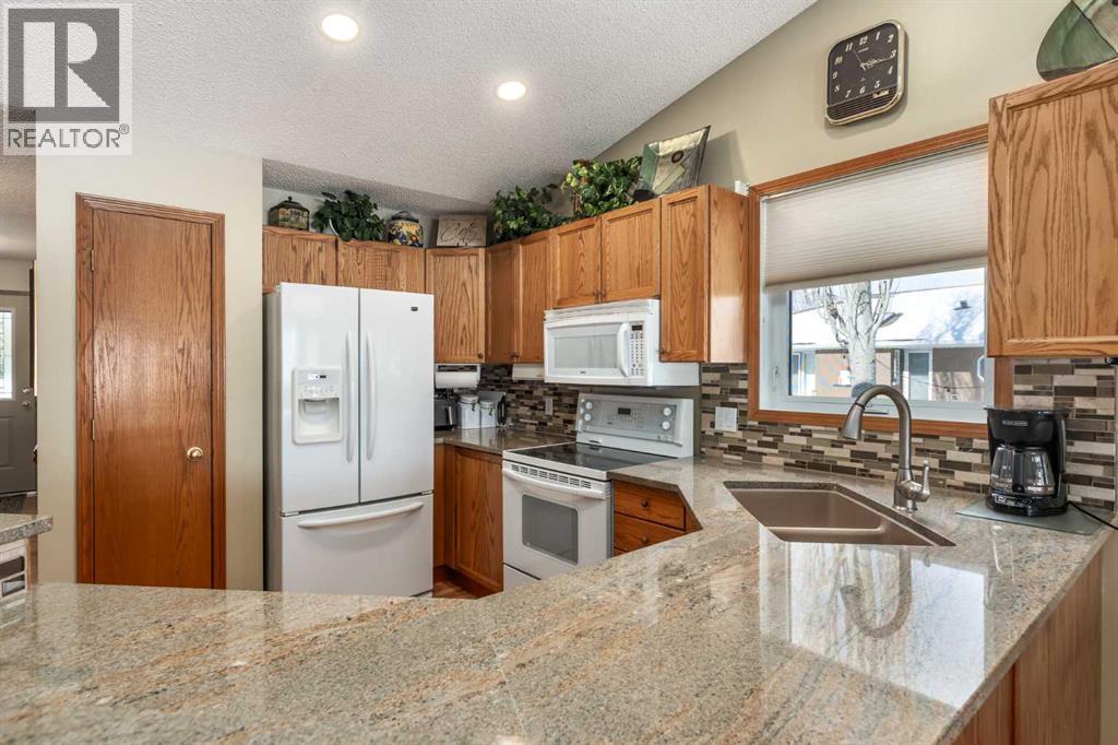 912 Riverside Drive NW