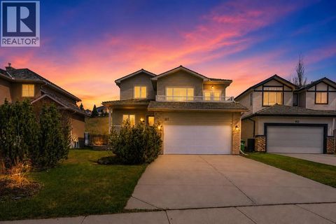 207 Gleneagles View Cochrane AB T4C2G5