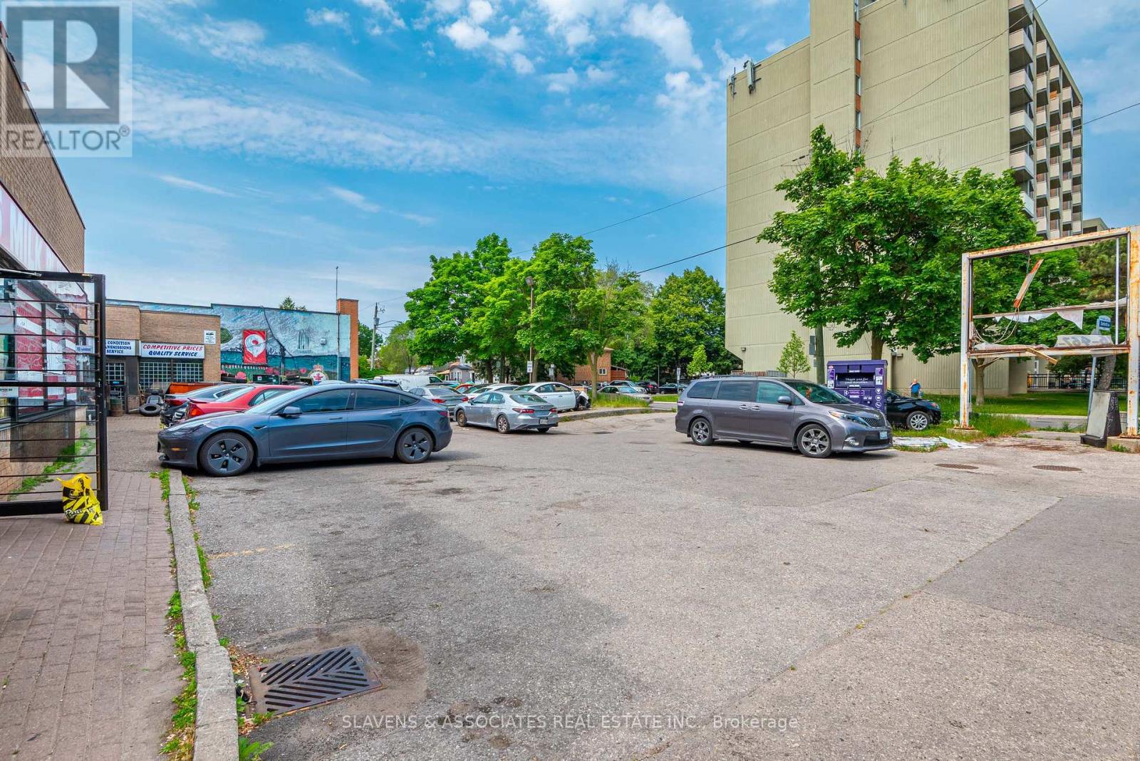 3312 DANFORTH AVENUE