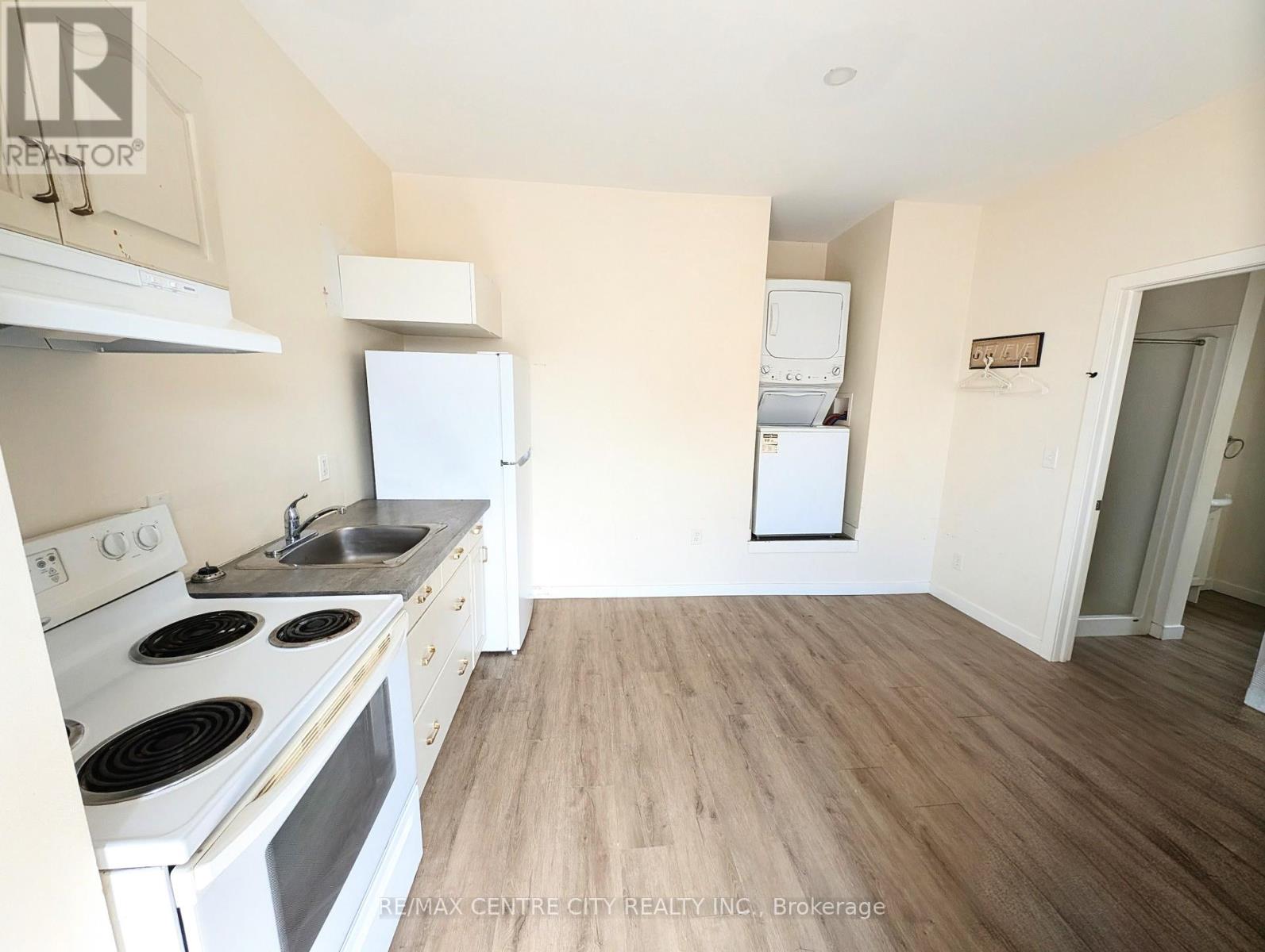 1 - 423 HAMILTON ROAD