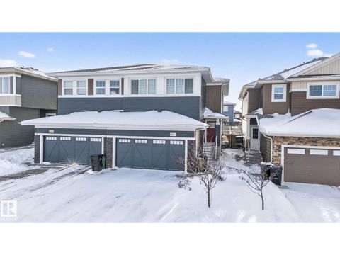 9125 PEAR DR SW Edmonton AB T6X2N7