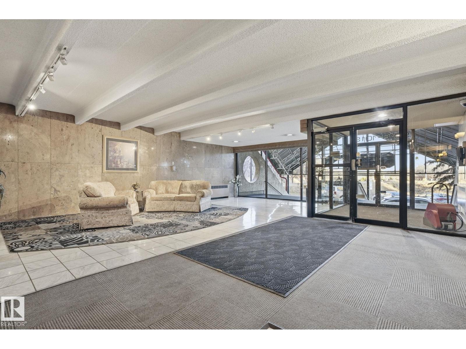 #1103 9918 101 ST NW