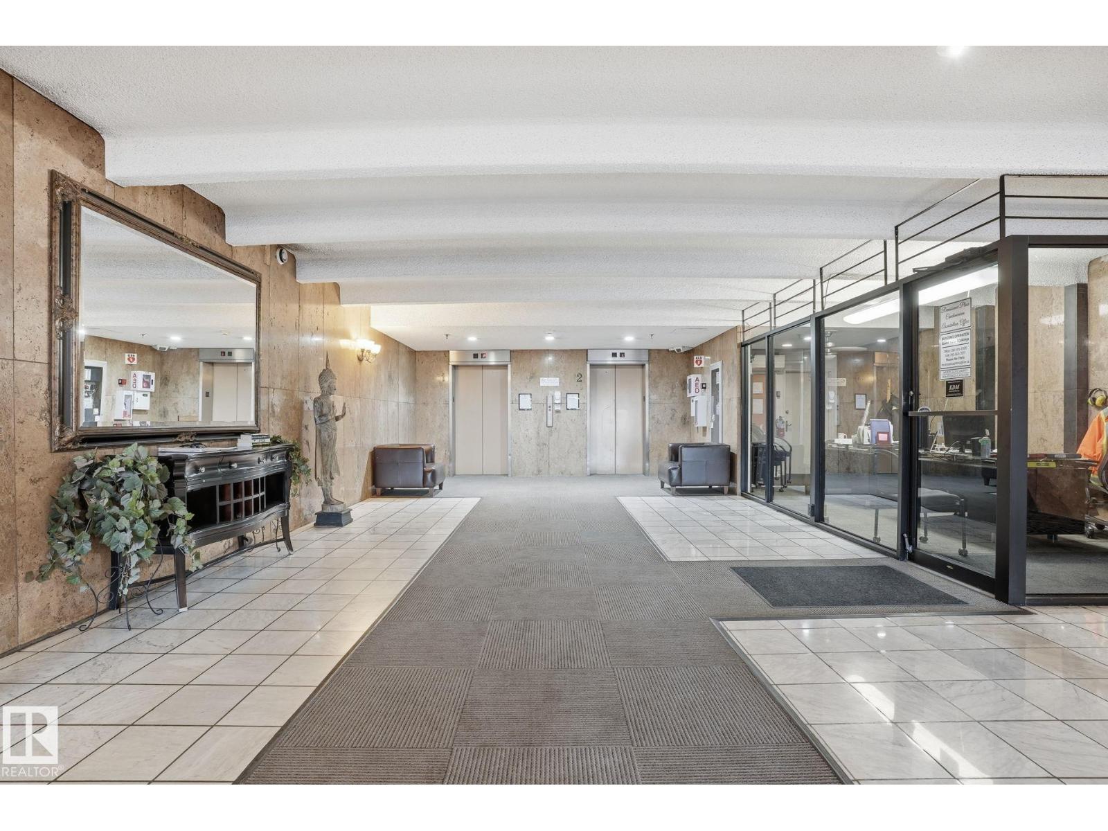 #1103 9918 101 ST NW