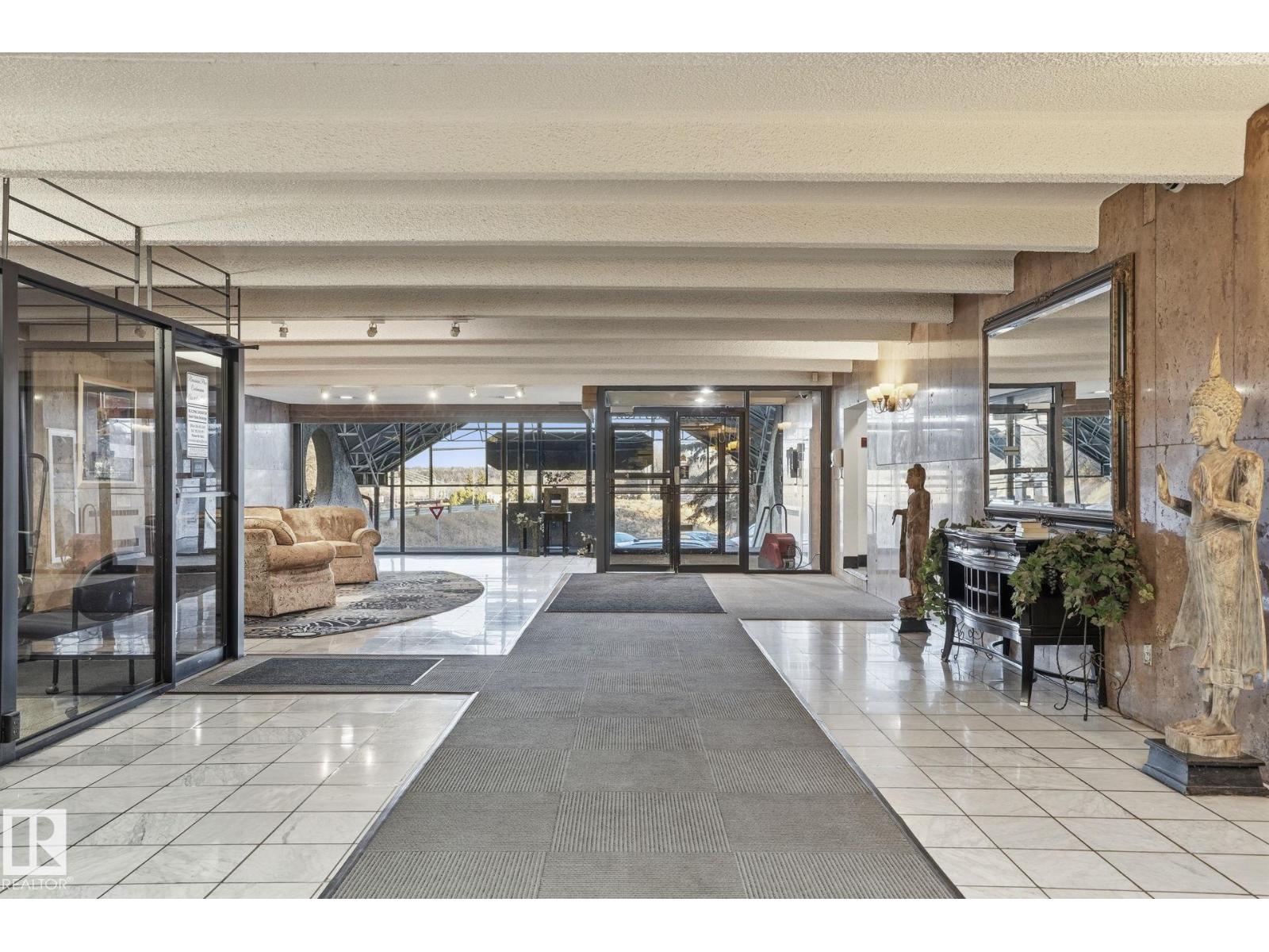 #1103 9918 101 ST NW