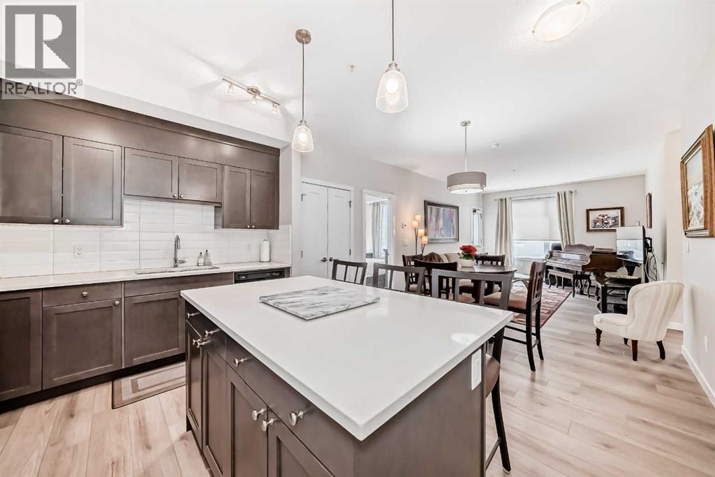 402, 30 Shawnee Common SW