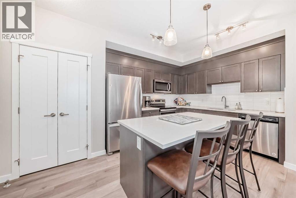402, 30 Shawnee Common SW