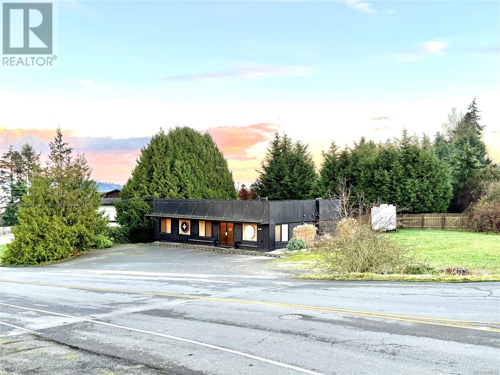 2335 Amity Dr