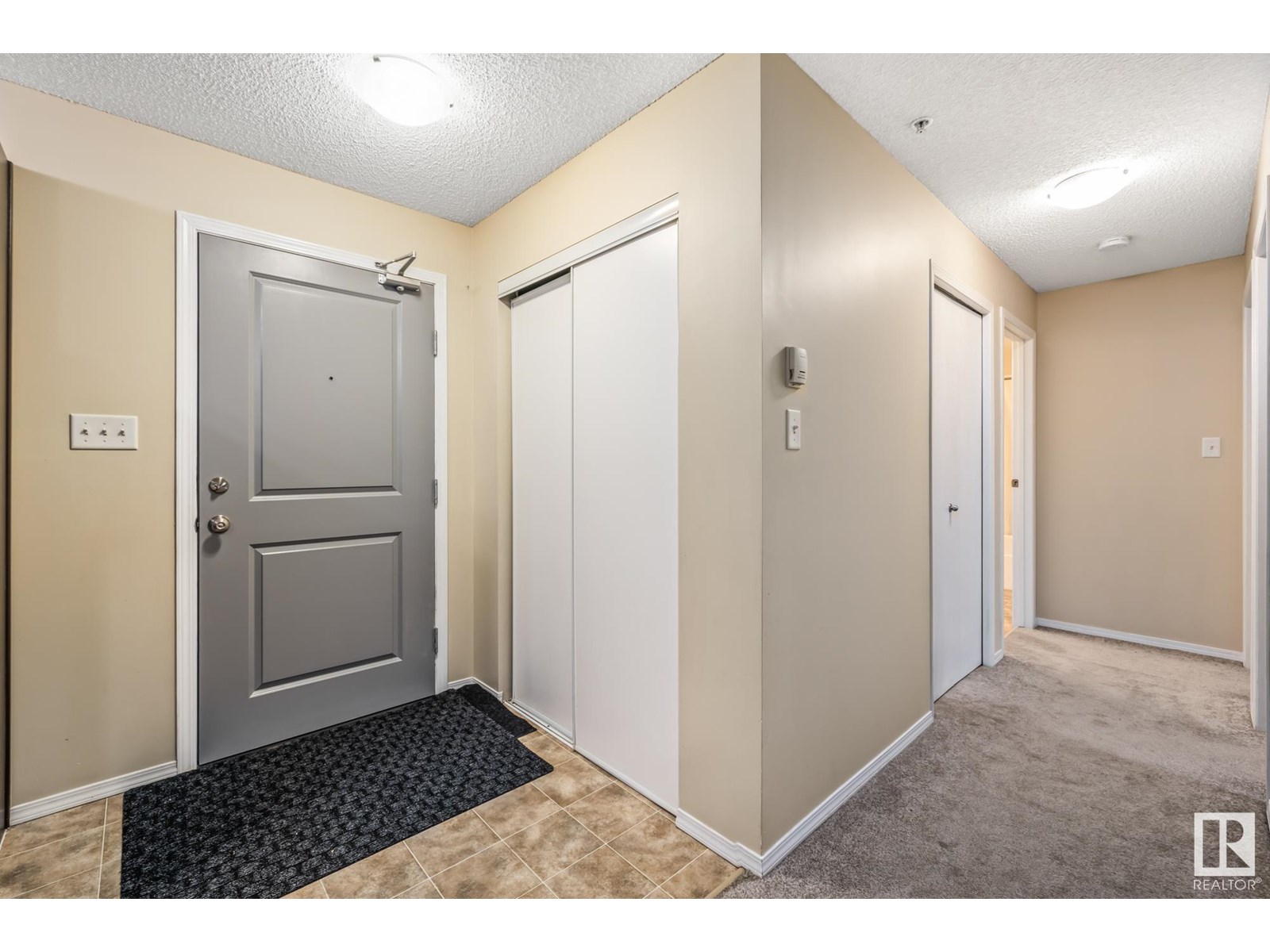 #204 1188 HYNDMAN RD NW