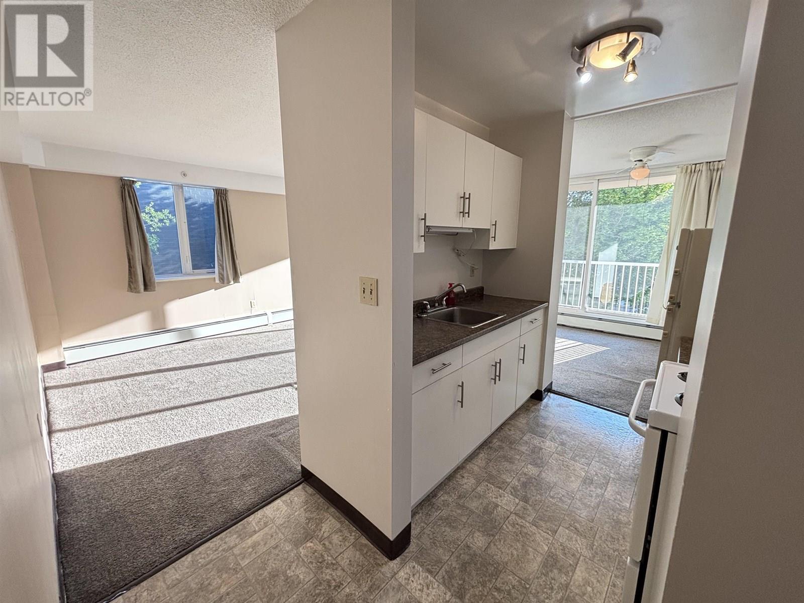 308 1501 QUEENSWAY