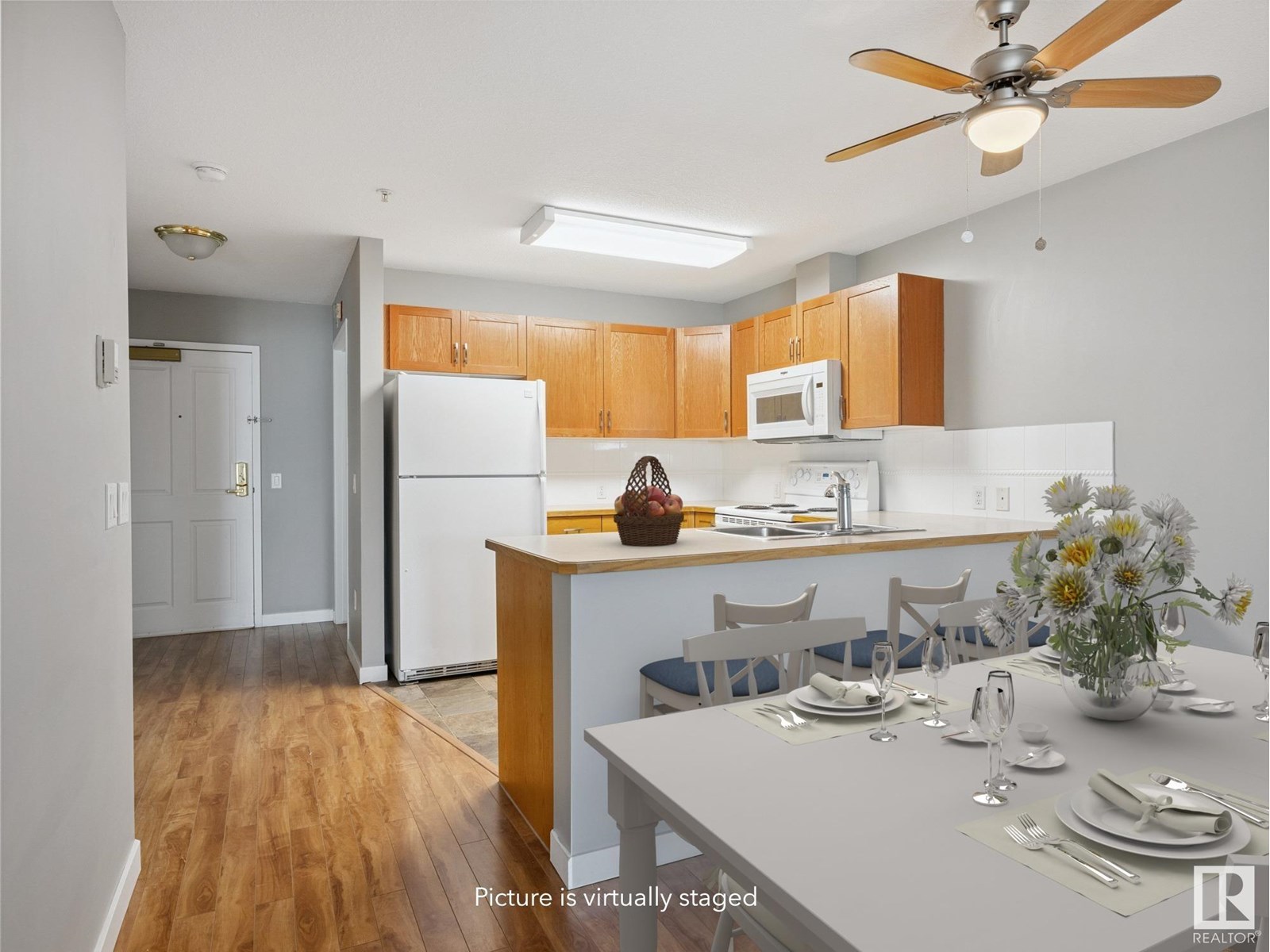 #303 78 MCKENNEY AV